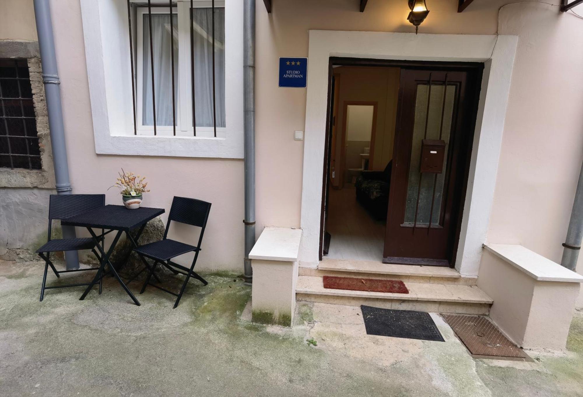 Apartment Zlatko , Ten Steps To The Sea Opatija Exterior photo