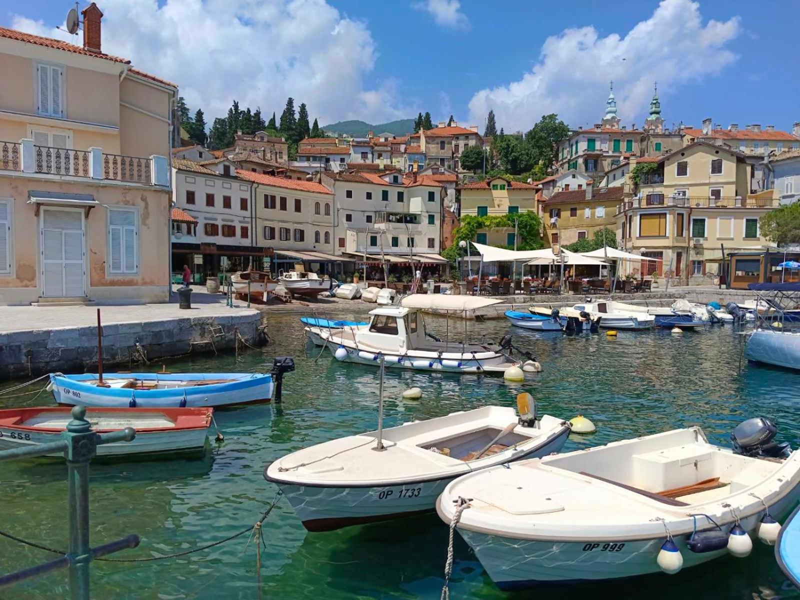 Apartment Zlatko , Ten Steps To The Sea Opatija Exterior photo